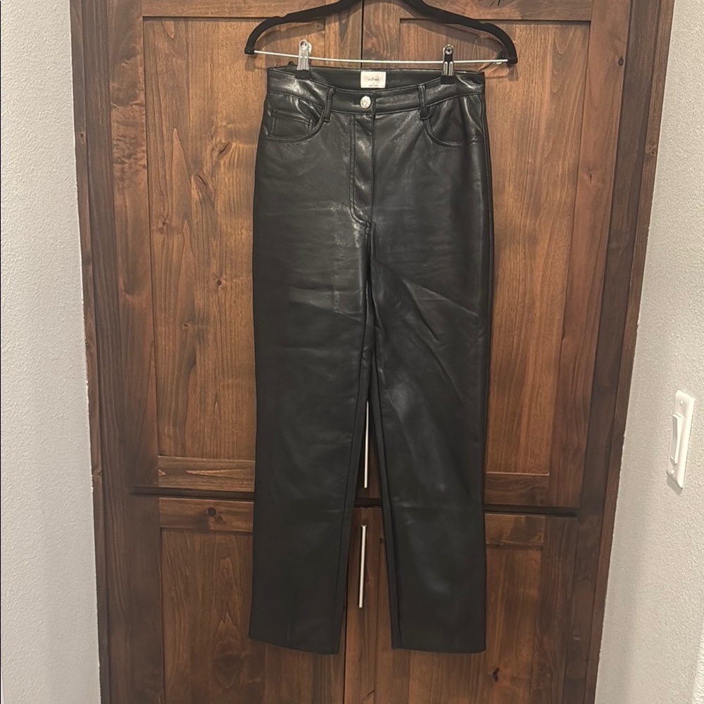 Wilfred Faux Leather Pants | Size 2 - Worn 1x - 1 belt loop is broken at the top